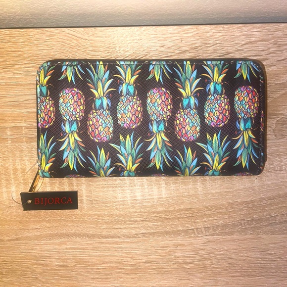 bijorca Handbags - NWT Black multicolored pineapple wallet🍍